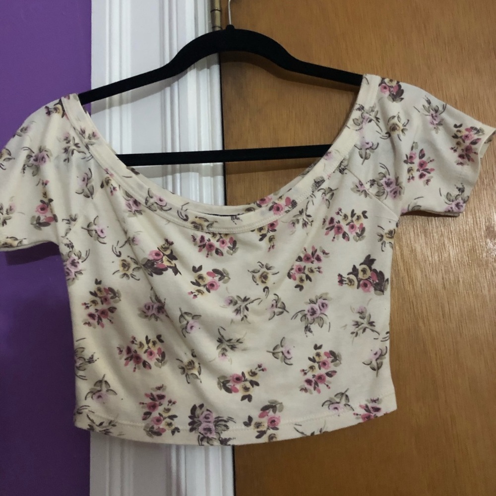 Brandy Melville floral crop top